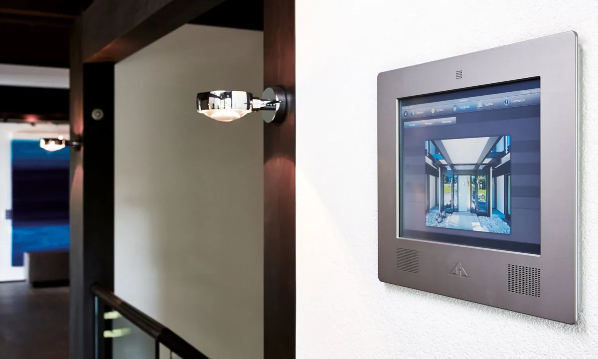 Qualität - Türsprechstation mit Smart-Home Panel &middot; Boecker Elektrotechnik